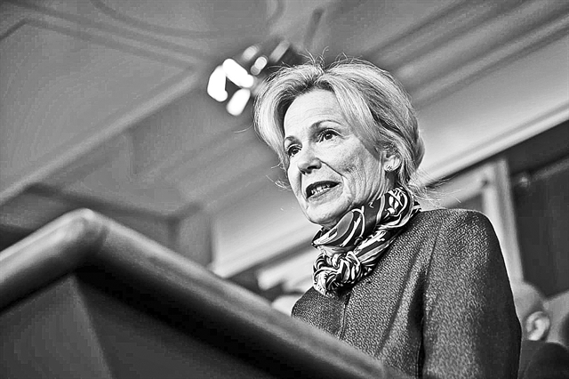 Η απάντησηείναι πάντα ο άνθρωπος