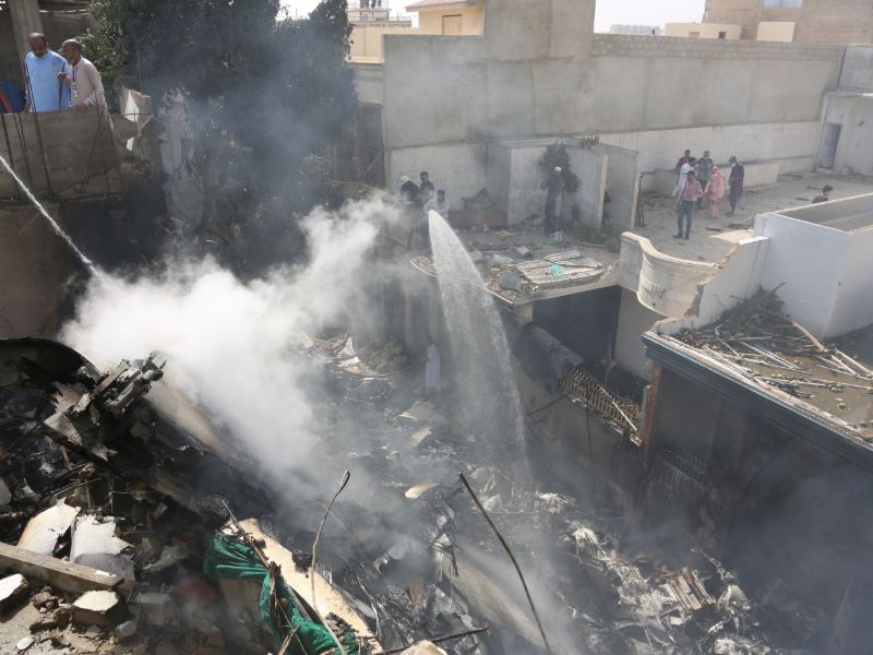 Πακιστάν : Εντοπίστηκαν τα δύο μαύρα κουτιά της μοιραίας πτήσης