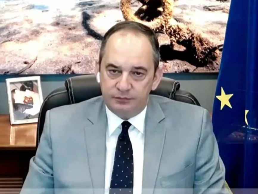 Πλακιωτάκης : Τι θα γίνει με τις μετακινήσεις στα νησιά