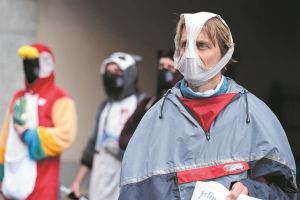 Κορωνοϊός, διαδηλώσεις και «νέα πραγματικότητα»