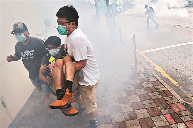 Πνίγουν την αυτονομία του Χονγκ Κονγκ