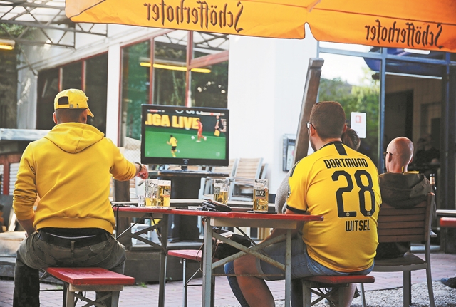 Σενάρια έχω, λέγετε…