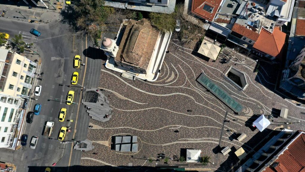 Πρωτομηνιά με «πυρετό» ανατροπών