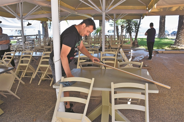 Ανοίγουν και οι εσωτερικοί χώροι στην εστίαση