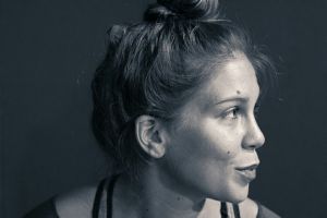 Μαρία Κεχαγιόγλου και Ελίνα Ρίζου ερμηνεύουν το μυθιστόρημα «Η Κασσάνδρα και ο Λύκος»