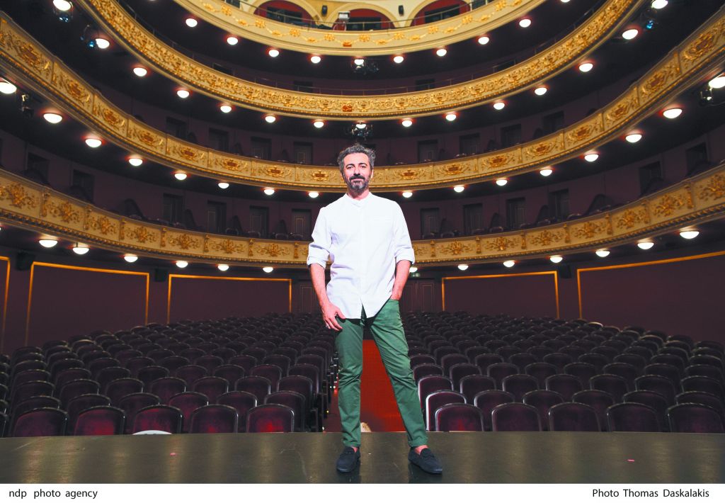 «Θέλω και παραστάσεις χορού και μουσικής»