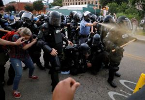 Άγρια επεισόδια στις ΗΠΑ – Ακόμη ένας νεκρός διαδηλωτής