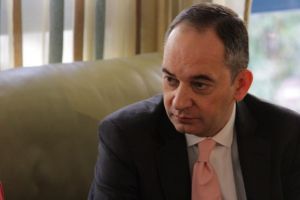 Πλακιωτάκης: Δεν θα επιτραπεί η μετάβαση στα νησιά από τις 18 Μαΐου