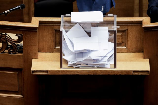 Καταγγελίες Τσοβόλα για τη διαδικασία ψηφοφορίας για τον Παπαγγελόπουλο
