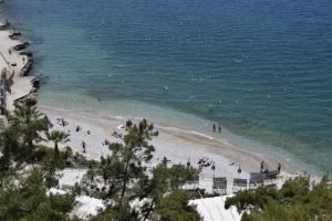 Πώς θα λειτουργήσουν το καλοκαίρι ξενοδοχεία και εστιατόρια – Τι θα γίνει στα αεροδρόμια