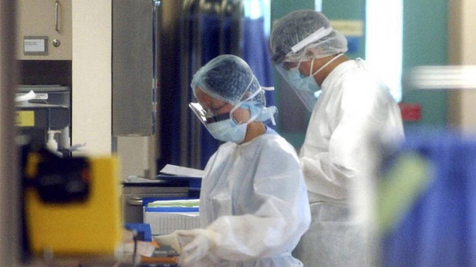 Κοροναϊός: Δύο νεκροί μέσα σε λίγες ώρες