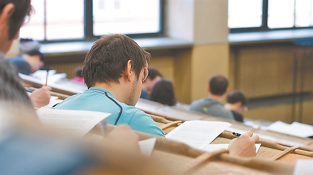 Σε αυστηρό πλαίσιο η εξεταστική στα ΑΕΙ