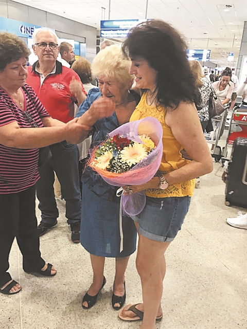 Παράτυπες υιοθεσίες Ελλήνων στις ΗΠΑ: Όνειρο ζωής η μάνα που δεν γνώρισαν