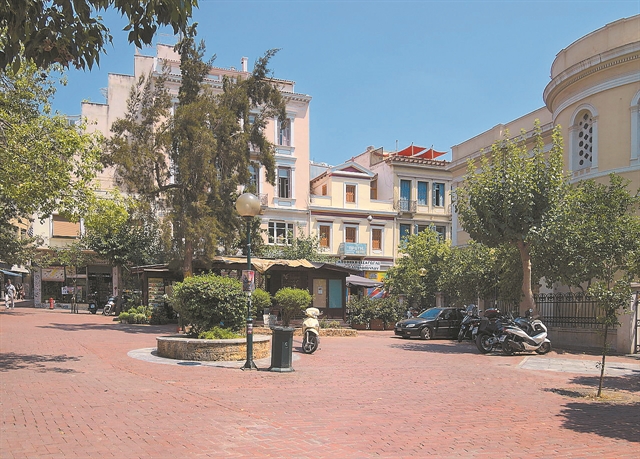 Φωτογραφίσαμε τα spots που ανοίγουν δειλά δειλά…