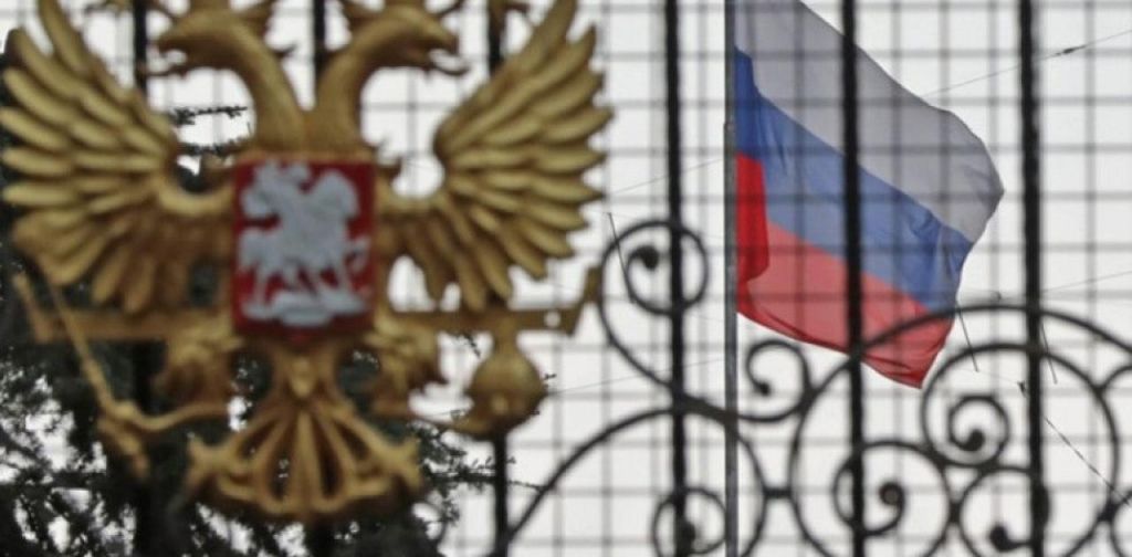 Ανοησίες στις δηλώσεις Πάιατ στο MEGA βλέπει η Ρωσία