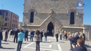 Η Ελλάδα αποχαιρετά τον Δημήτρη Κρεμαστινό – Σε στενό οικογενειακό κύκλο η κηδεία του