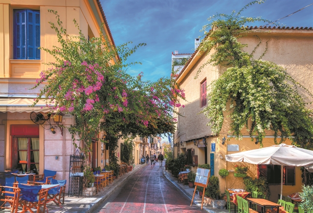 Διάσημοι έρωτες στη σκιά της Ακρόπολης