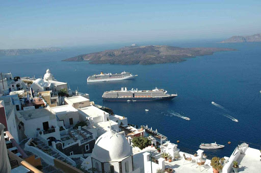 Τα διεθνή ΜΜΕ «γιορτάζουν» με την επανεκκίνηση του τουρισμού στην Ελλάδα