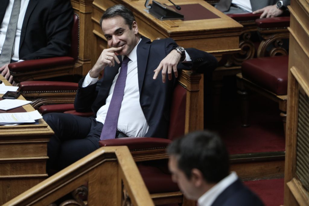 Δημοσκόπηση : Αδιαμφισβήτητη υπεροχή της κυβέρνησης έναντι του ΣΥΡΙΖΑ