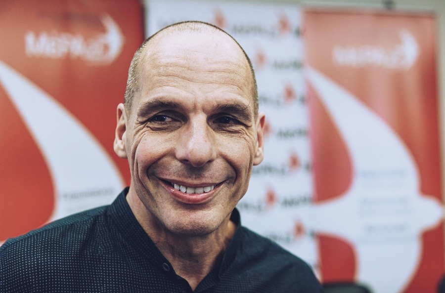 Τα υψηλά εισοδήματα και τα δέκα ακίνητα του Βαρουφάκη