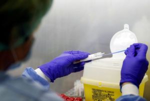 Εγκρίθηκε στις ΗΠΑ το πρώτο γρήγορο τεστ αντιγόνων