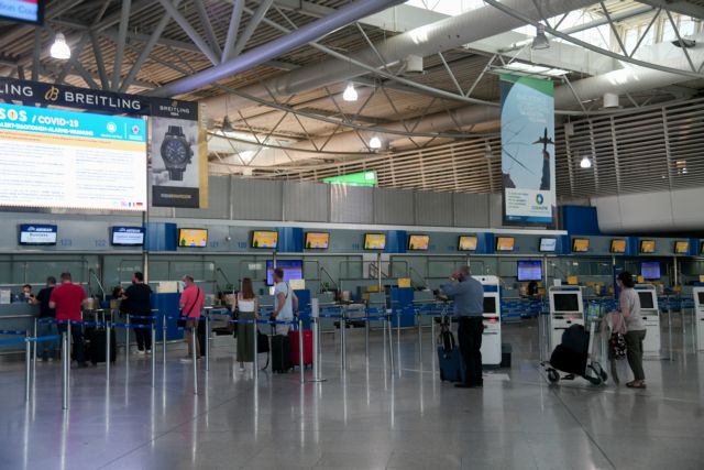 Ο Τζόνσον επιδιώκει άνοιγμα των ελληνικών συνόρων για τους τουρίστες