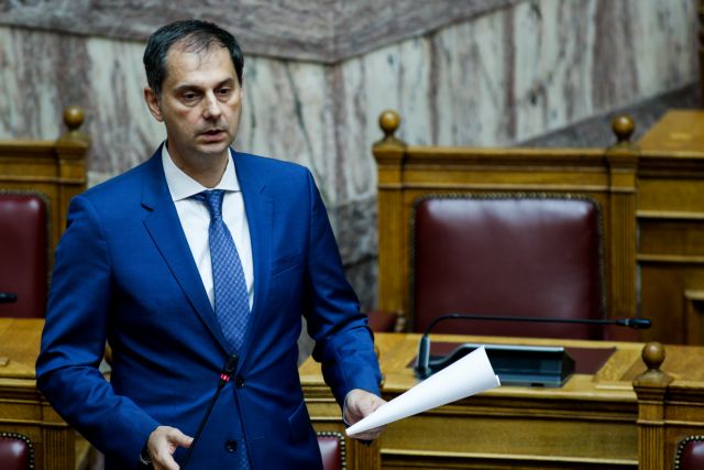 Αποπομπή Θεοχάρη ζητεί ο ΣΥΡΙΖΑ – Ο Μητσοτάκης να τον στείλει σπίτι του 
