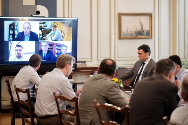 Τι ζήτησε από τους υπουργούς ο Μητσοτάκης για το άνοιγμα τουρισμού