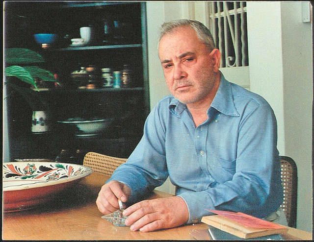 Η δεύτερη, επαυξημένη έκδοση της βιογραφίας του Κώστα Ταχτσή από τον Γιάννη Βασιλακάκο