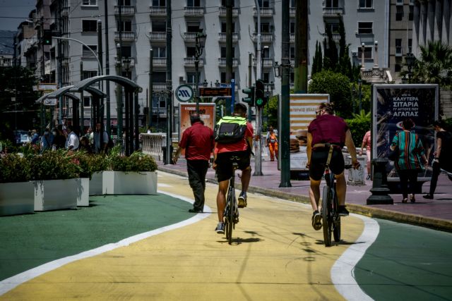 «Μεγάλος Περίπατος»: Ξεκίνησαν οι παρεμβάσεις στο Σύνταγμα