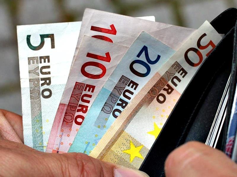 Σήμερα η καταβολή του επιδόματος των 534 ευρώ – Τα ποσά και οι δικαιούχοι