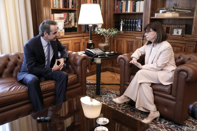 Συνάντηση Μητσοτάκη – Σακελλαροπούλου την Τετάρτη