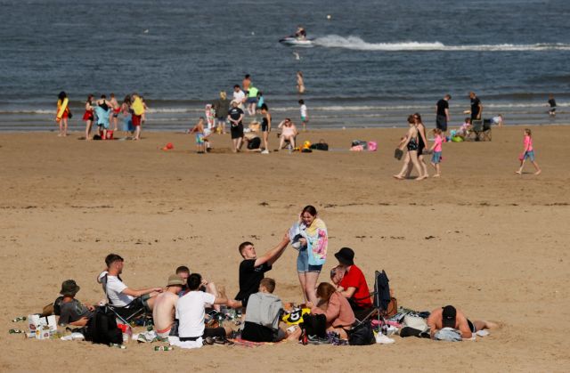 Βρετανία: Στους 49.646 οι νεκροί λόγω κοροναϊού