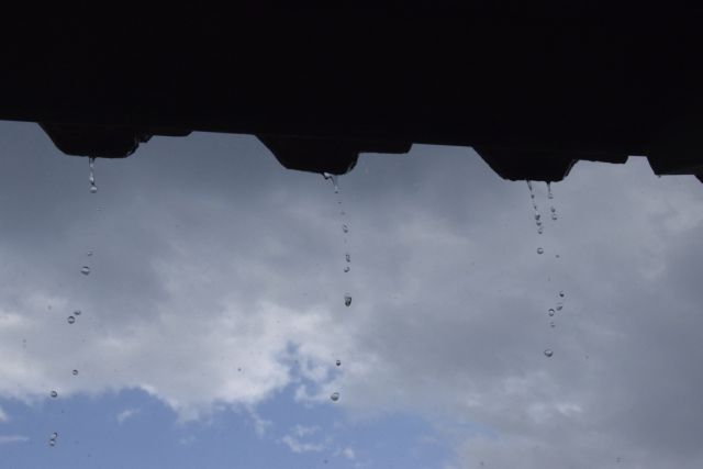 Μαζεύονται και πάλι σύννεφα: Που θα ξεσπάσουν καταιγίδες τις επόμενες ώρες