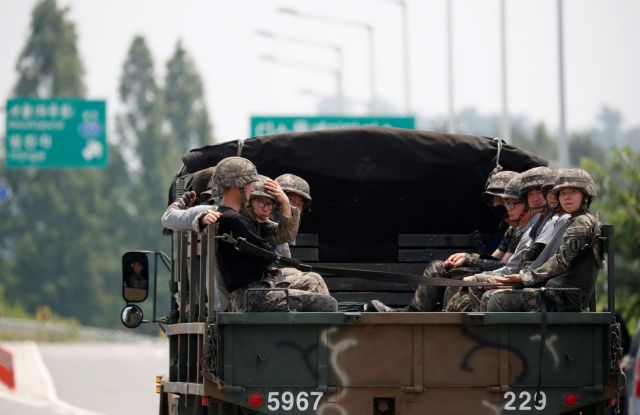 Η Β. Κορέα απειλεί να στείλει στρατό στα σύνορα – Αρνητική σε αποστολή ειδικού απεσταλμένου