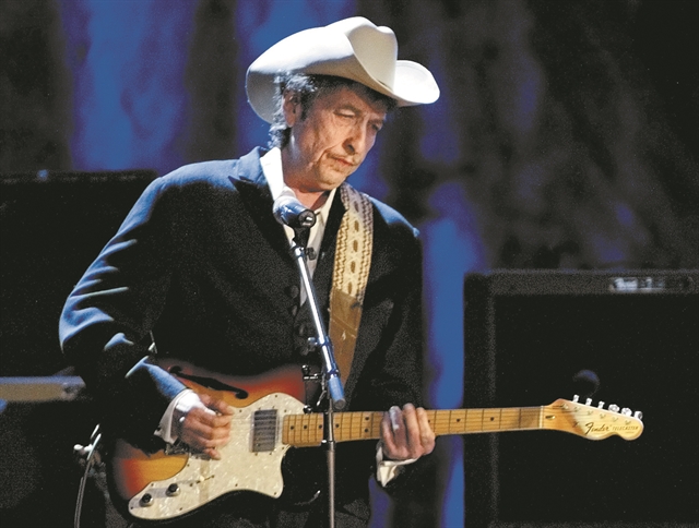 Στη Universal τα δικαιώματα των τραγουδιών του Μπομπ Ντίλαν με συμβόλαιο – θησαυρό