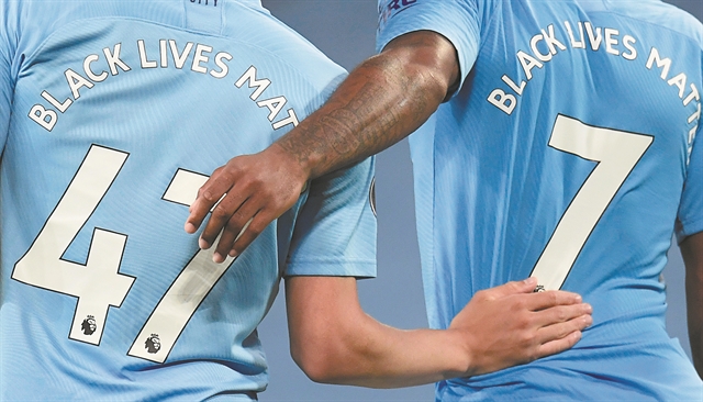 Εκτός κινήματος!