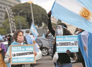 Στην κόψη του ξυραφιού το παζάρι με τους δανειστές