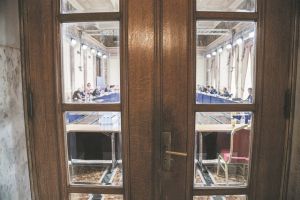 Δείχνουν Ειδικό Δικαστήριο