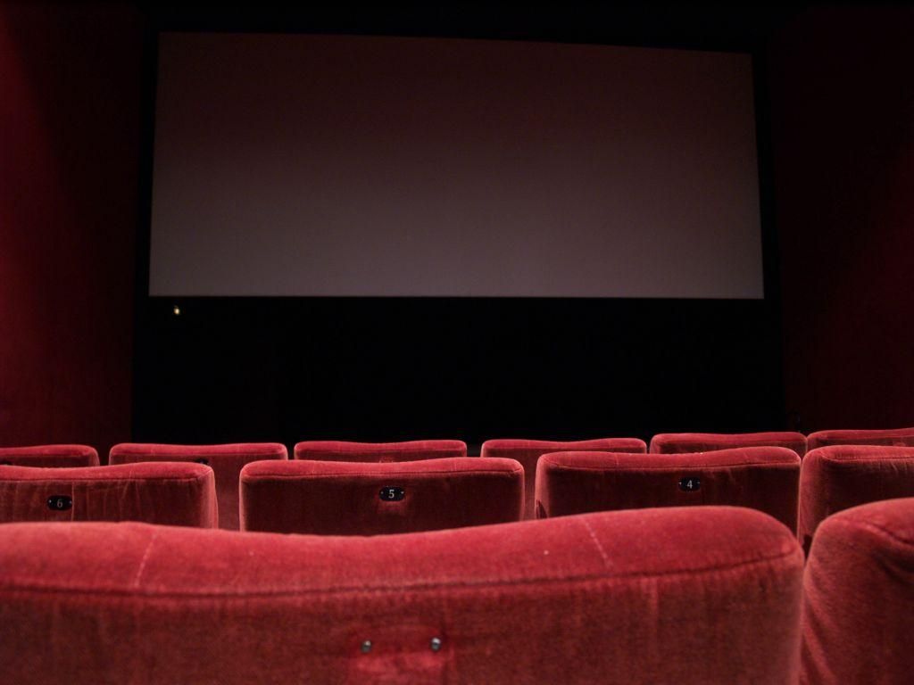 Ανοίγουν ξανά οι κινηματογράφοι – Χωρίς διάλειμμα οι ταινίες