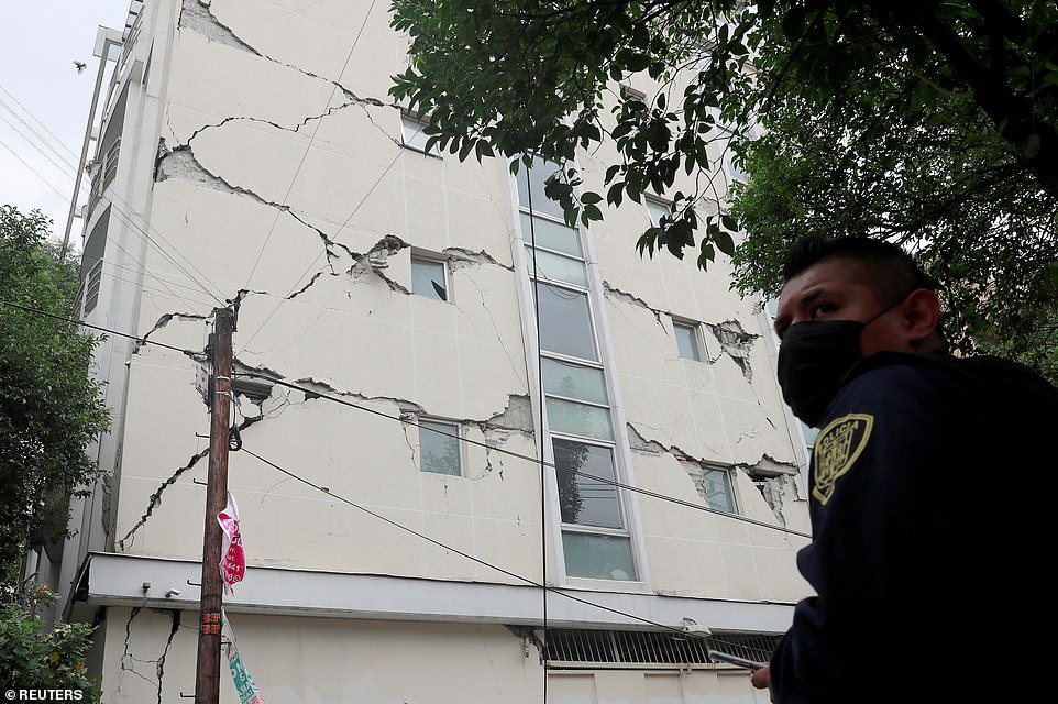 Μεξικό: Στους δέκα οι νεκροί από τον σεισμό των 7,5 Ρίχτερ
