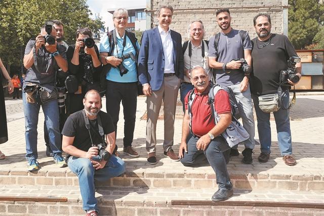 Οι τέσσερις δρόμοι που οδηγούν και σε κάλπες