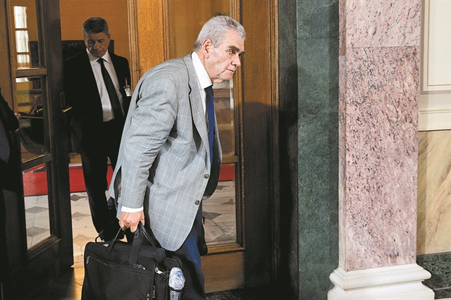 Σε απολογία για τη Novartis ο Παπαγγελόπουλος