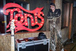 Ξεκίνησε το μεγάλο πάρτι του ΜEGA με τον Τόνι Σφήνο