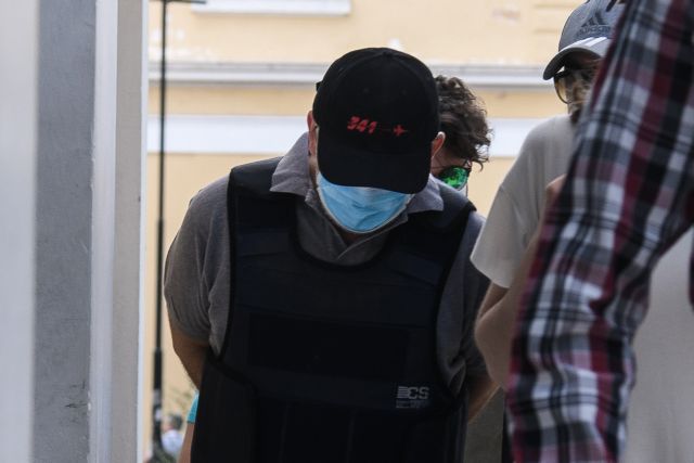 Οι συνταγές και τα διαιτολόγια θανάτου του ψευτογιατρού: Εδινε καρότα και ριγανέλαιο για τον καρκίνο