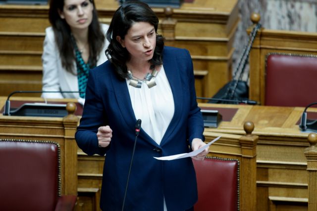 Nέους διορισμούς εκπαιδευτικών προανήγγειλε η Κεραμέως