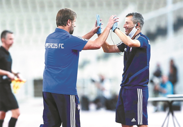 Θερίζει τους καρπούς από πέρυσι