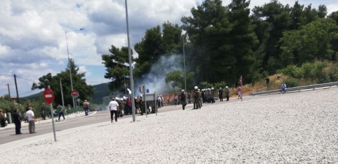 Η ΕΛ.ΑΣ για τα επεισόδια και τα χημικά στη Μαλακάσα