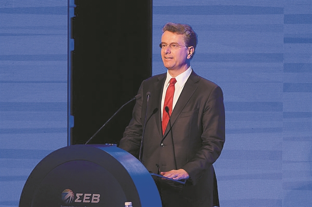 Πέντε μηνύματα από τη βιομηχανία