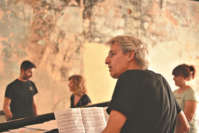 «Οχι στις εκκεντρικότητες χωρίς μέτρο και γνώση»